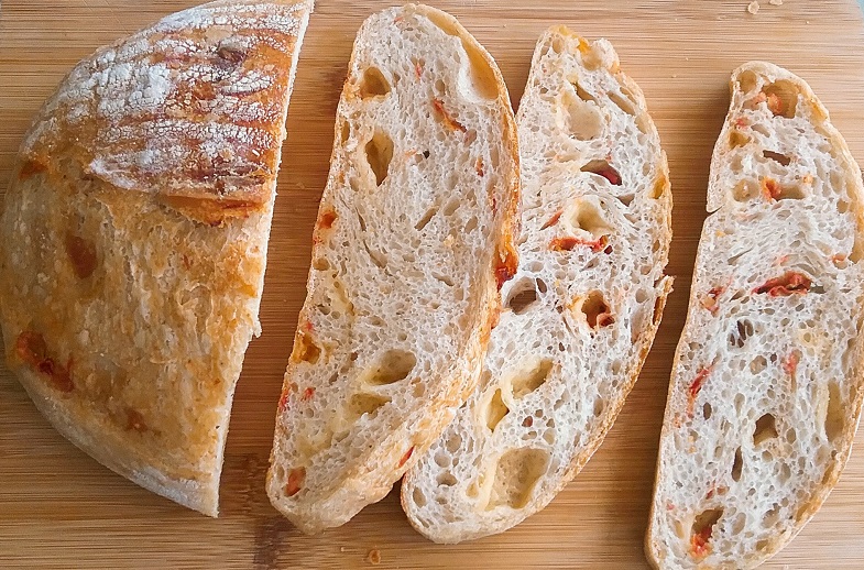 Receita de Pão de tomate seco e parmesão